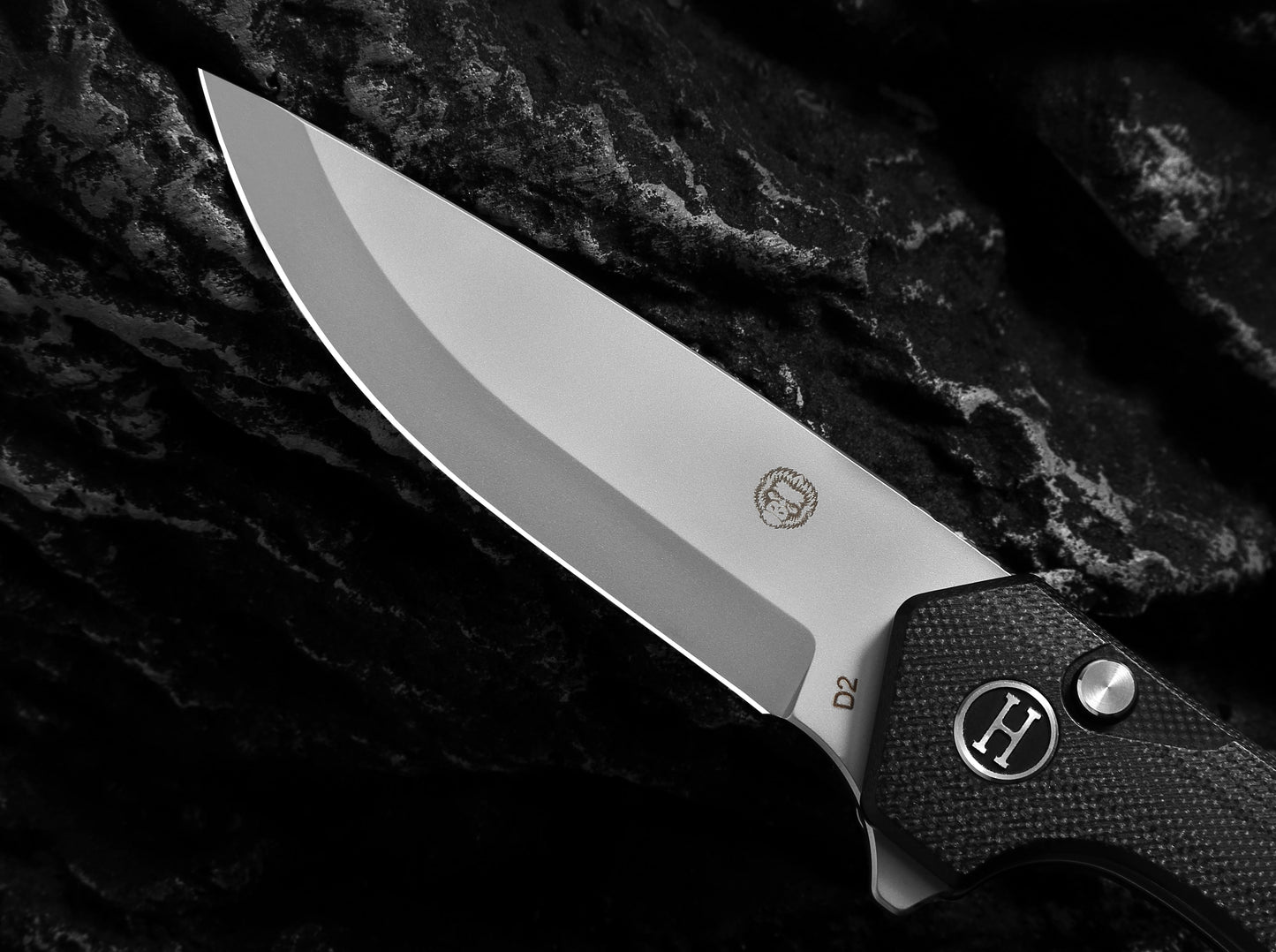 Ultimate Vector Folding Pocket Knife Gift Set for Adventurers (Black & Silver) - Korvel