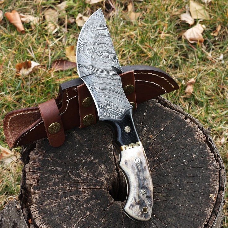 Custom Handmade Damascus Tracker Knife – Inspired by The Hunted - Korvel