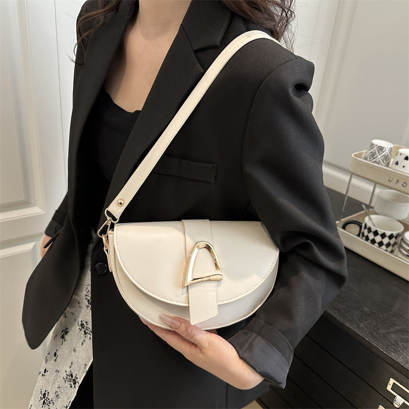 Premium Urban Minimalist Saddle Bag for Everyday Style