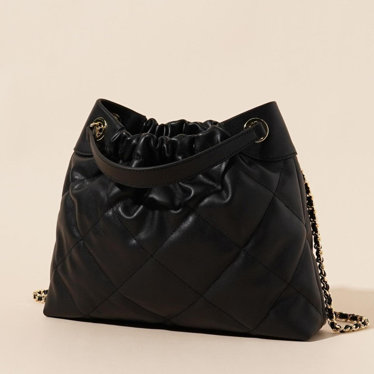 Bolso cruzado de hombro plisado de cuero genuino con correa de cadena