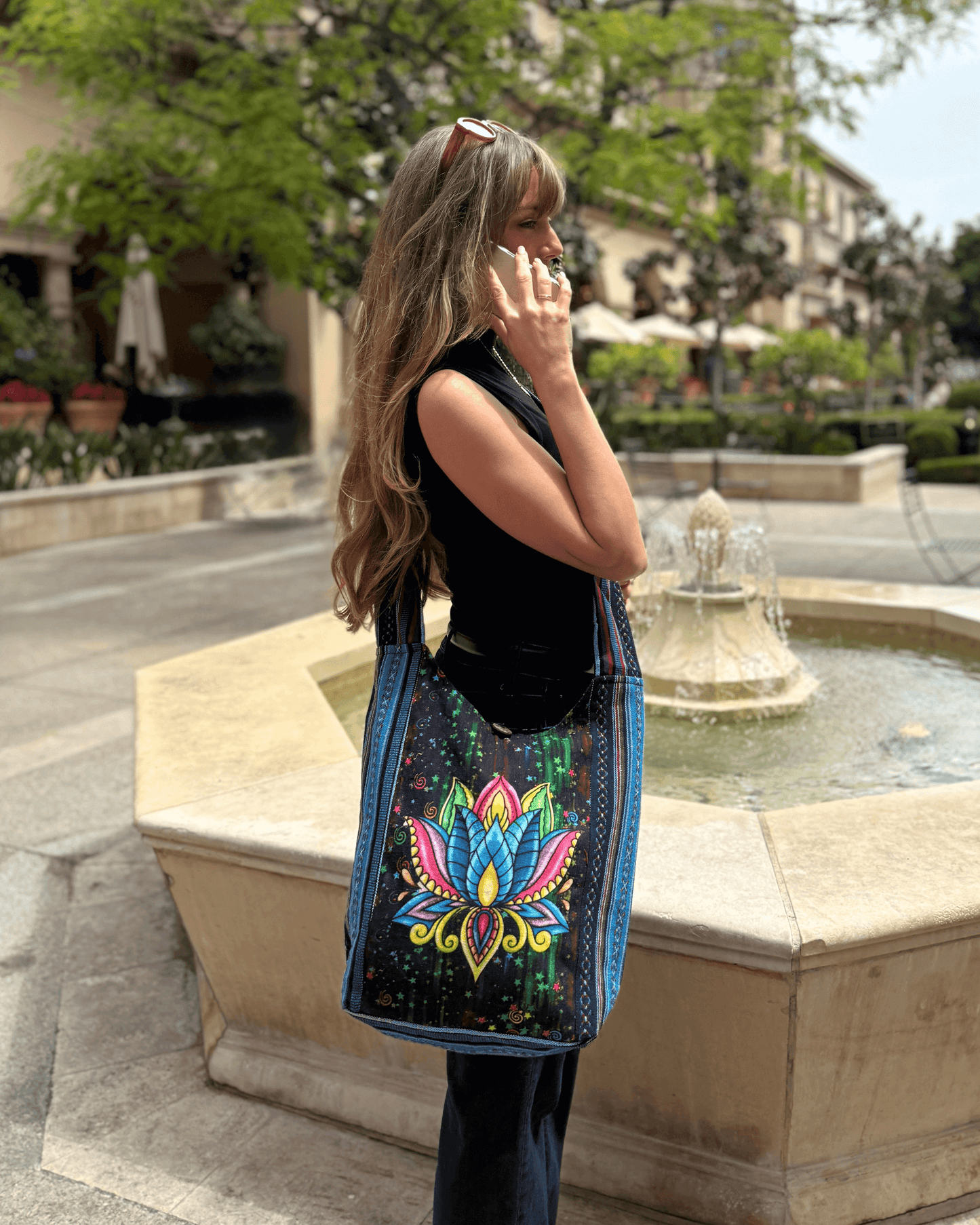 Sac à bandoulière Lotus fait main de la collection Kathmandu