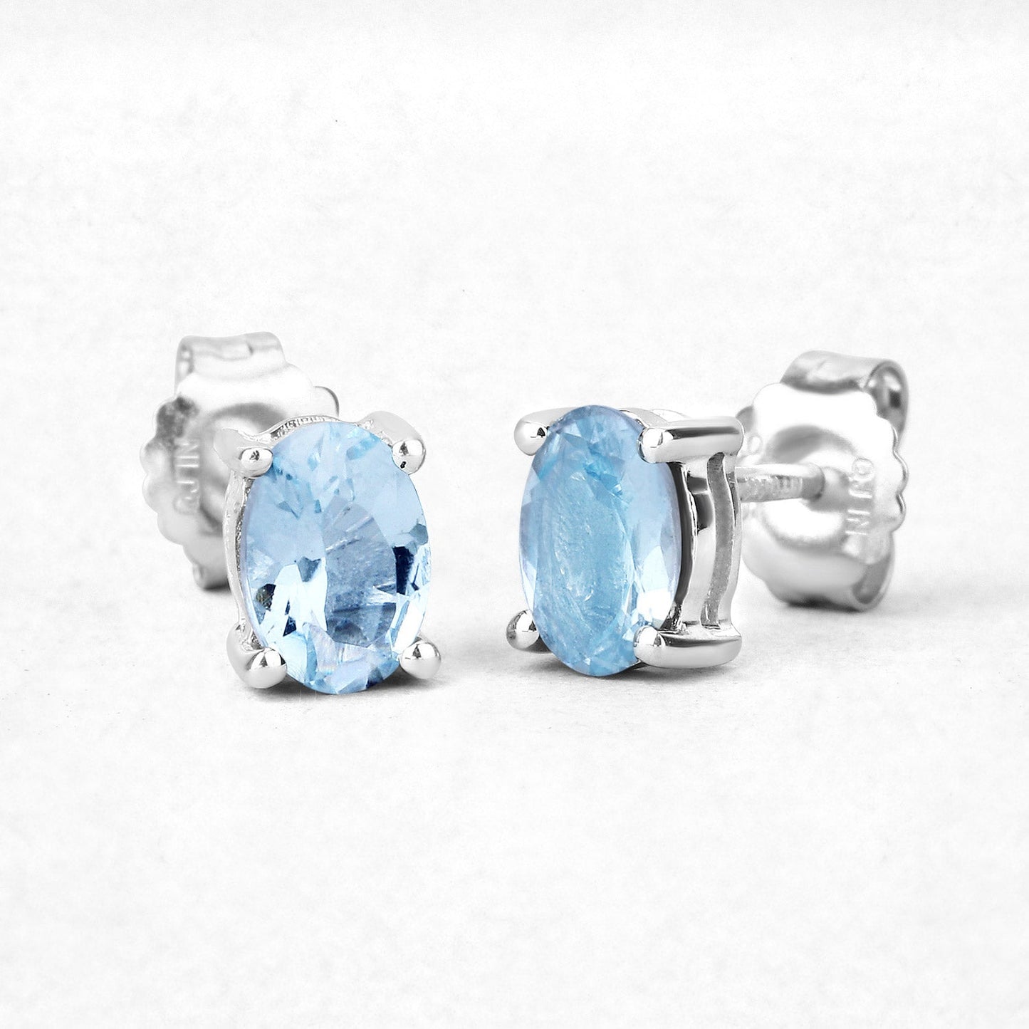 Boucles d'oreilles en argent sterling avec aquamarine véritable de 0,72 carat