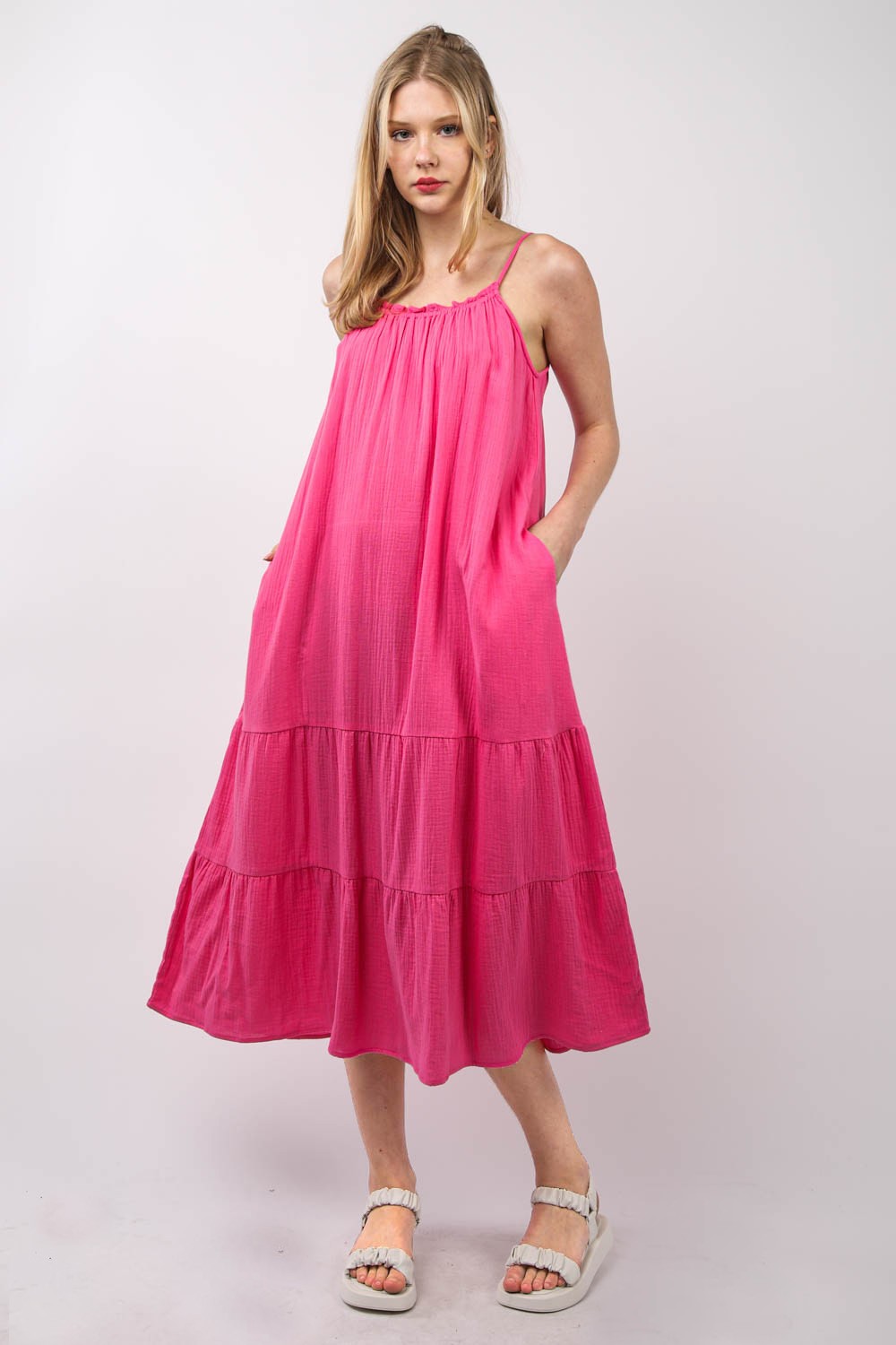 Robe Midi Cami A-Ligne à Volants – Style Estival Élégant