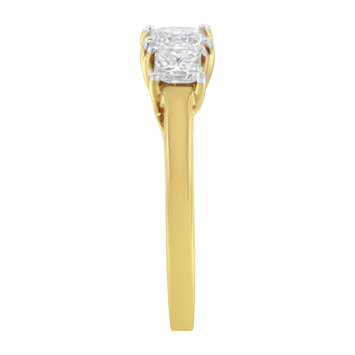 Bague en or jaune 10K avec diamants taille princesse à trois pierres - Taille 6