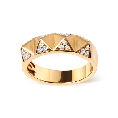 Anillo de banda piramidal de diamantes blancos de 1/4 Cttw en oro amarillo de 14K - Tamaño 7