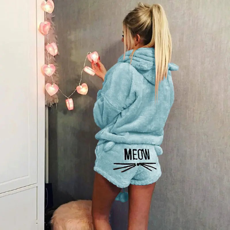 Conjunto de Pijama con Capucha Meow para una Comodidad Acogedora