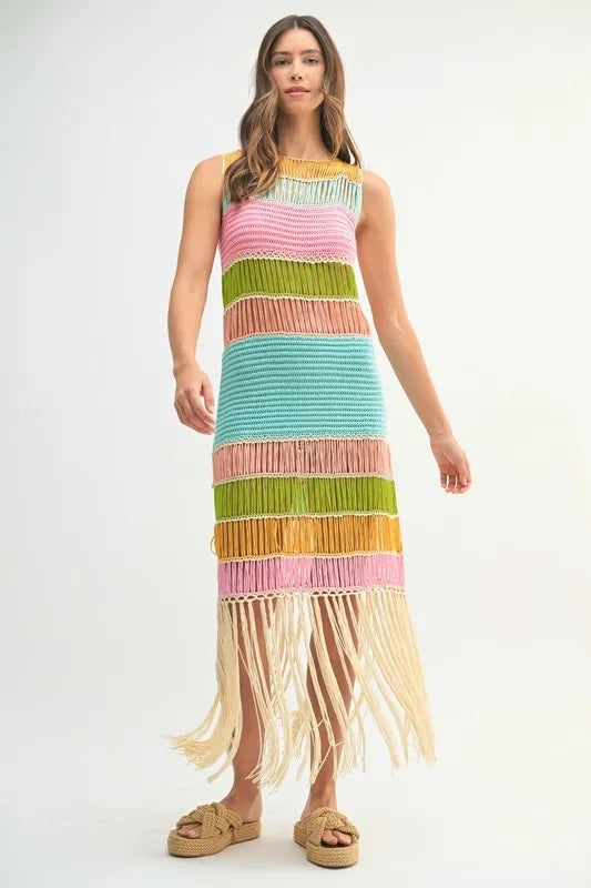 Vestido de ganchillo de múltiples colores con flecos para mujeres