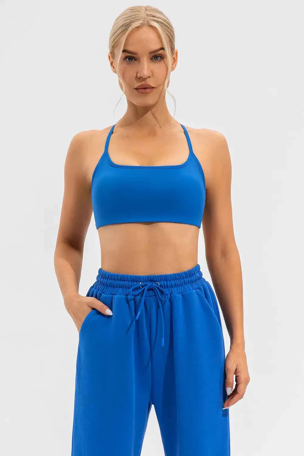 Camiseta Activa con Tirantes en Cruz