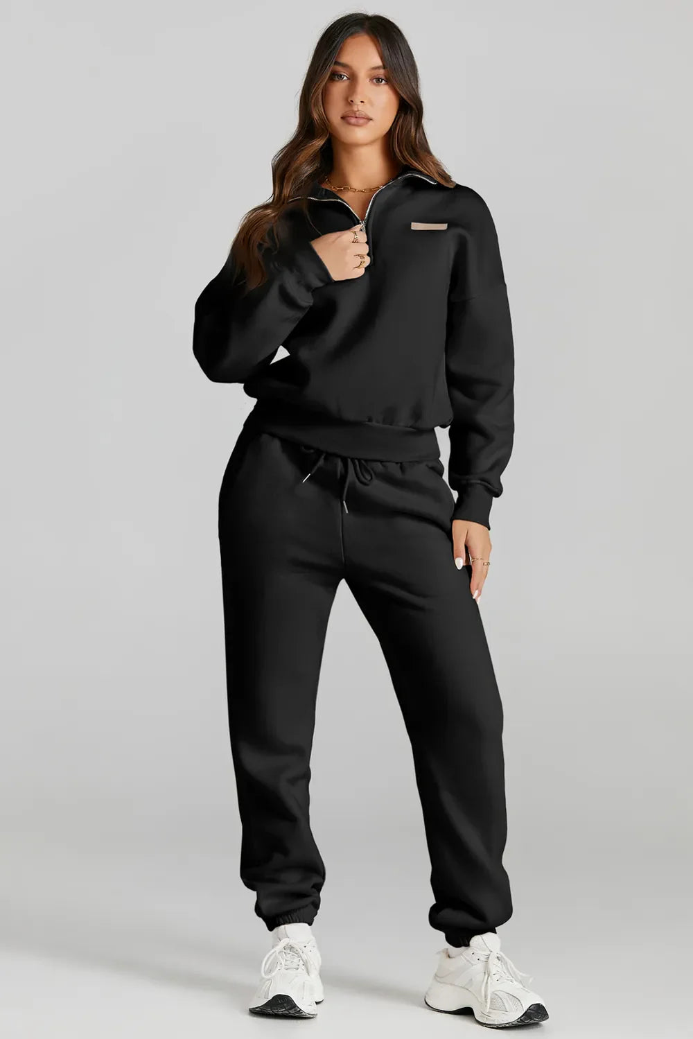Ensemble actif à col zippé et pantalon à cordon