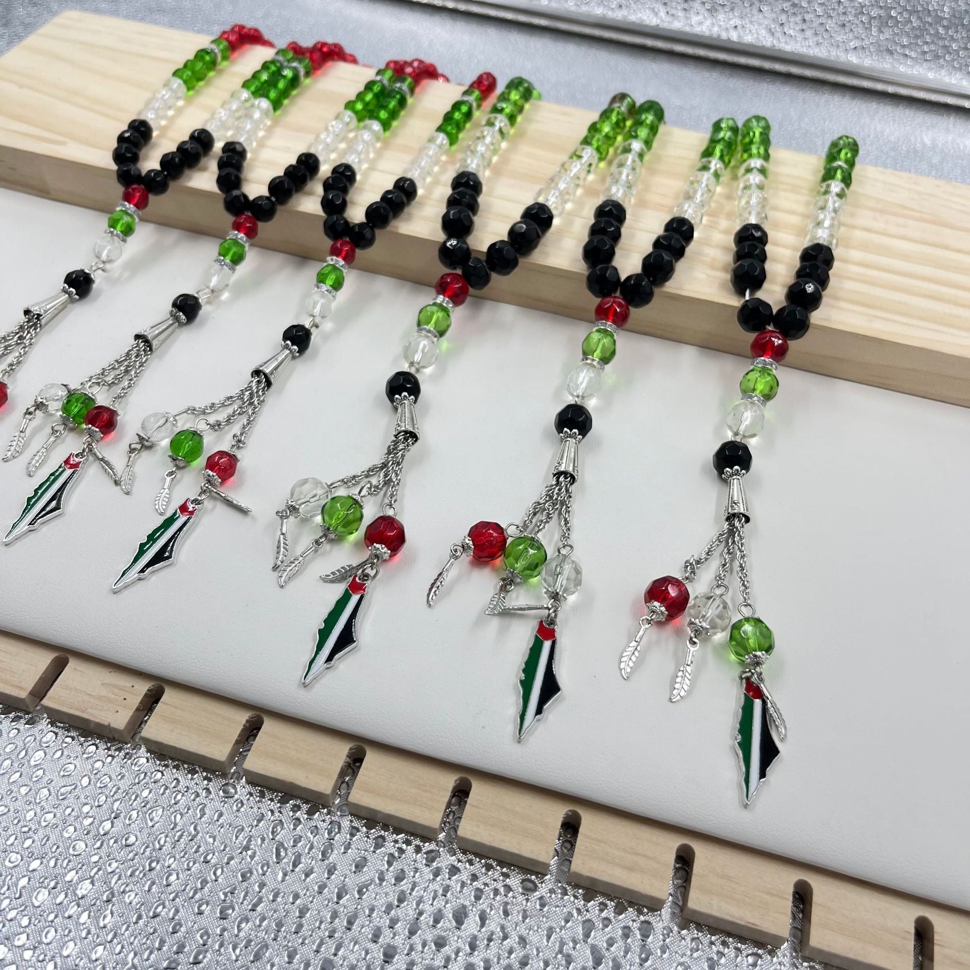 33 prayer beads in Palestinian flag colored crystal glass - Korvel