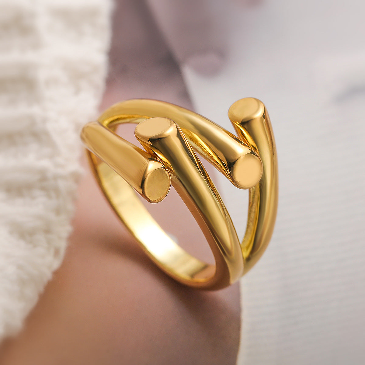 Simple and personalized smooth irregular geometric ring for women niche and versatile ring - Korvel