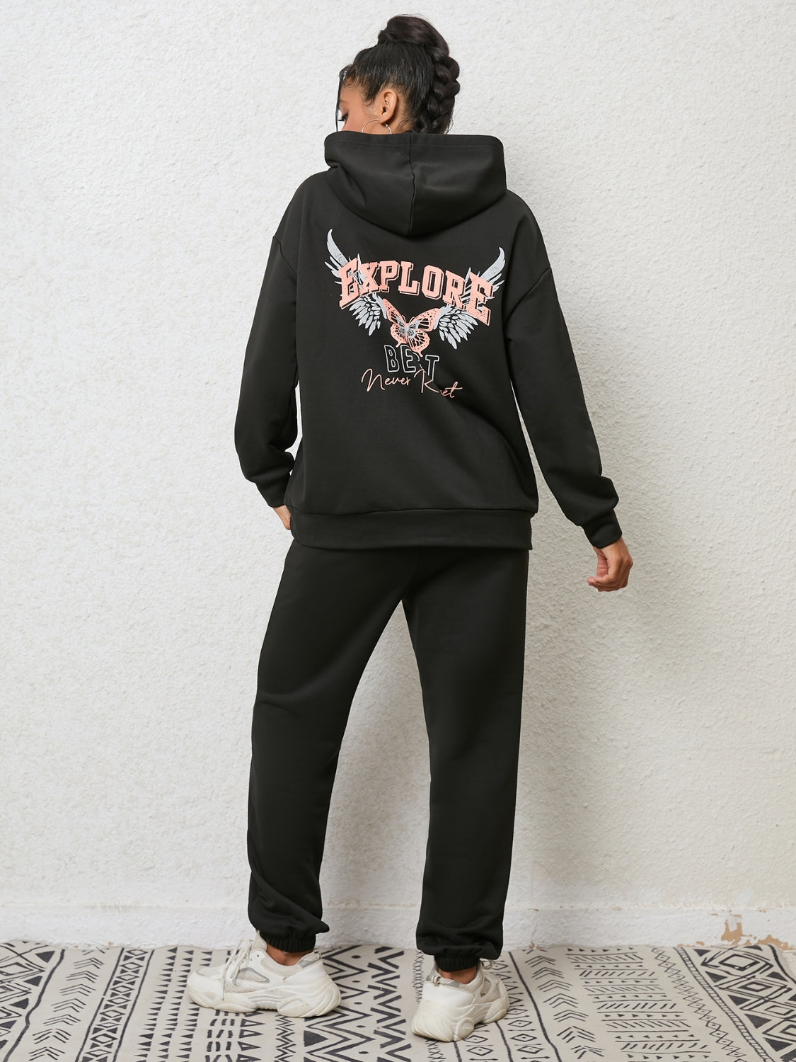 Ensemble de sweat à capuche et de pantalon de survêtement graphique
