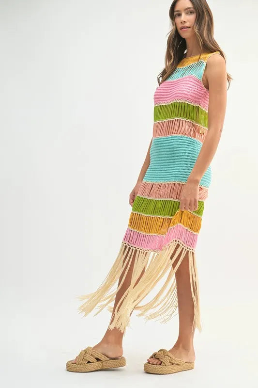 Vestido de ganchillo de múltiples colores con flecos para mujeres