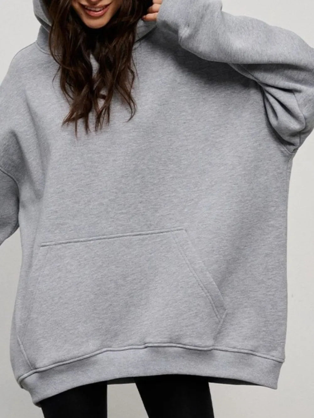 Hoodie à manches longues avec épaule tombante et poches