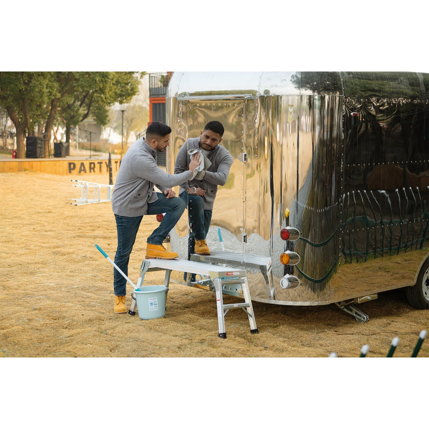 Work Platform Aluminum Portable Bench Folding Ladder ANSI Capacity 225 LBS 40" - Korvel