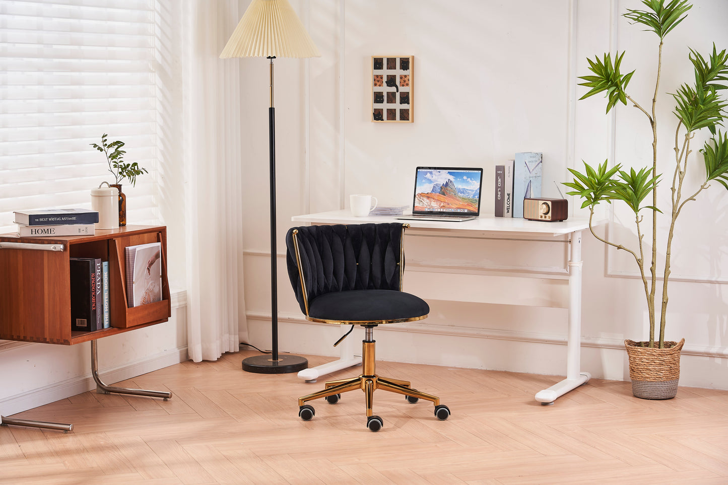Office desks and chairs, with adjustable wheels and cushioned office desks and chairs that conform to ergonomics (black) - Korvel