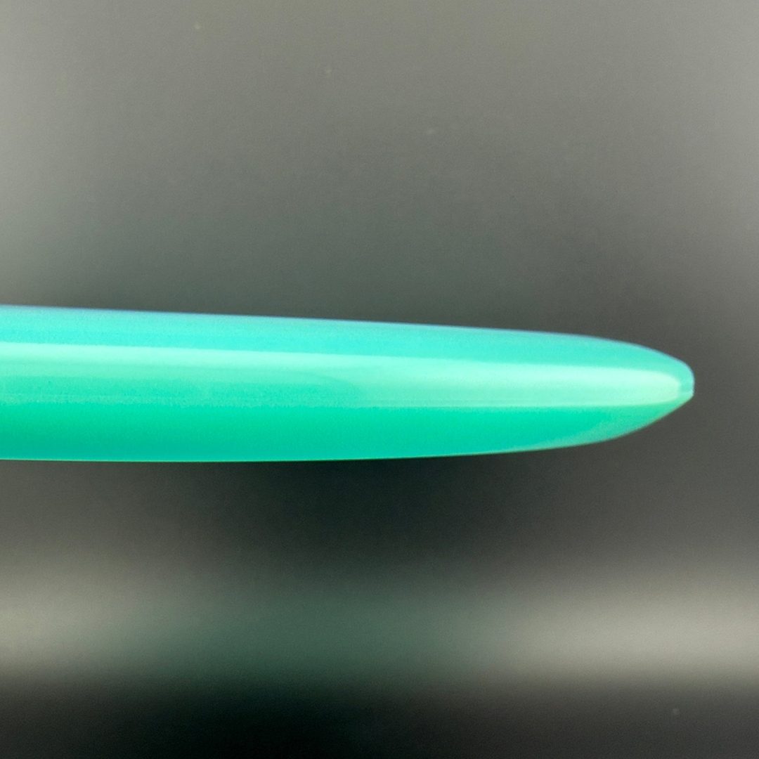 Classic Glow Champion Mako3 - F2 Disque de Disc Golf
