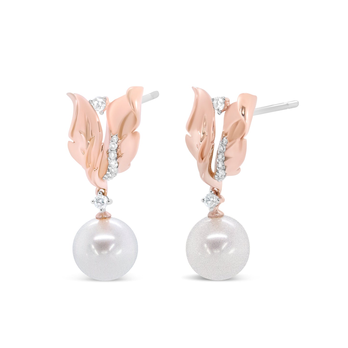 Boucles d'oreilles pendantes florales en or rose 14K avec diamants et perles
