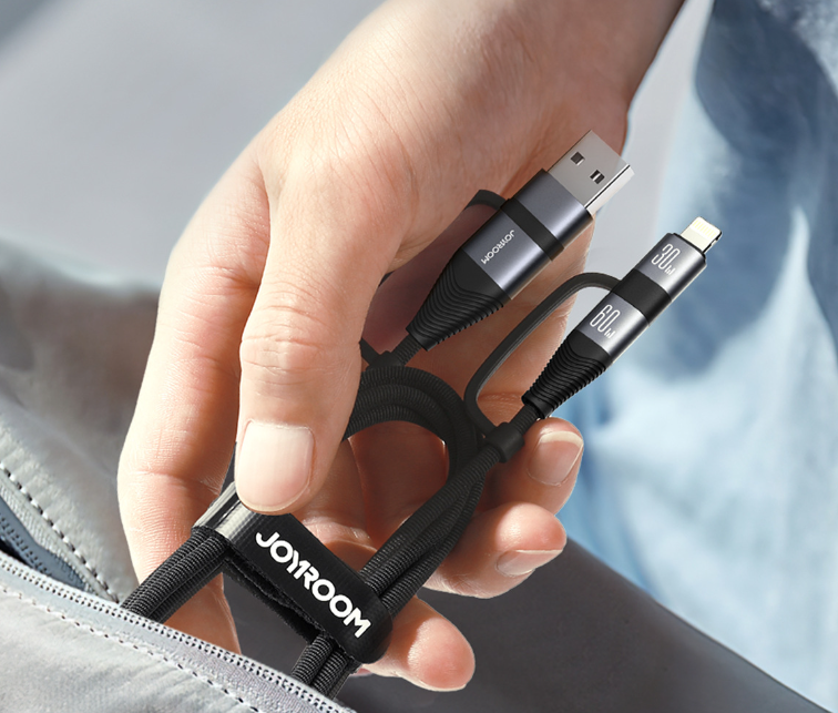 Câble de données USB 4-en-1 en alliage d'aluminium premium