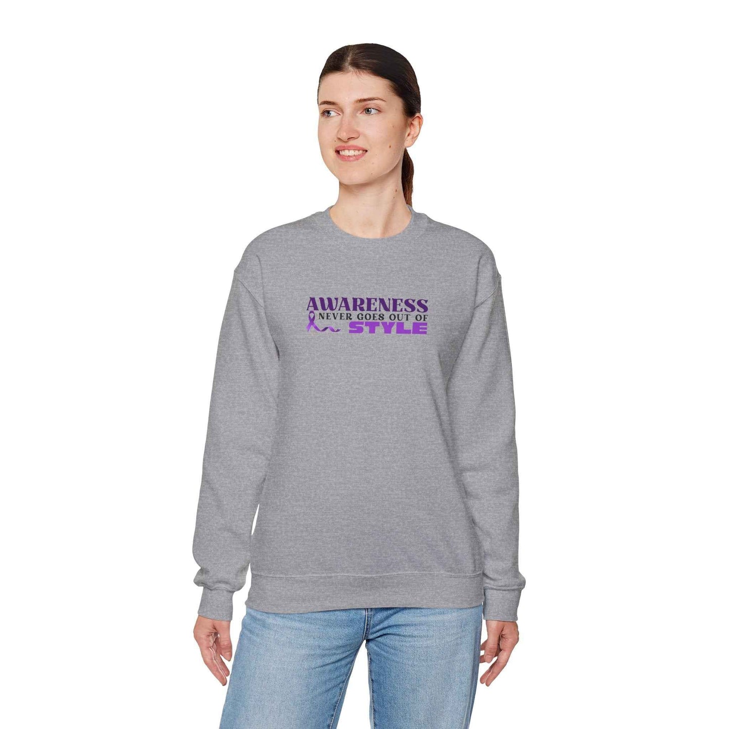 Sudadera Bordada de Conciencia Nunca Pasa de Moda