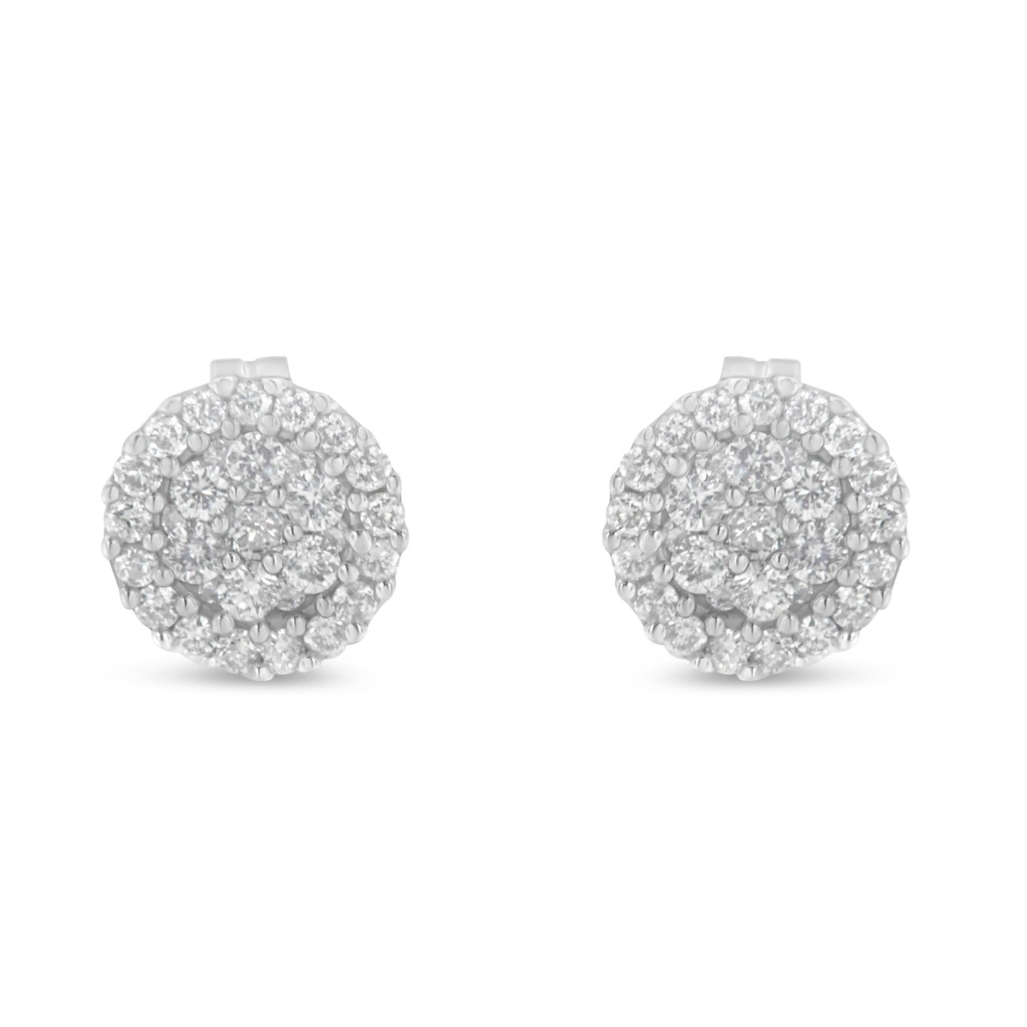 Pendientes de botón en oro blanco de 14 quilates con diamantes en estilo halo de 1/2 Cttw