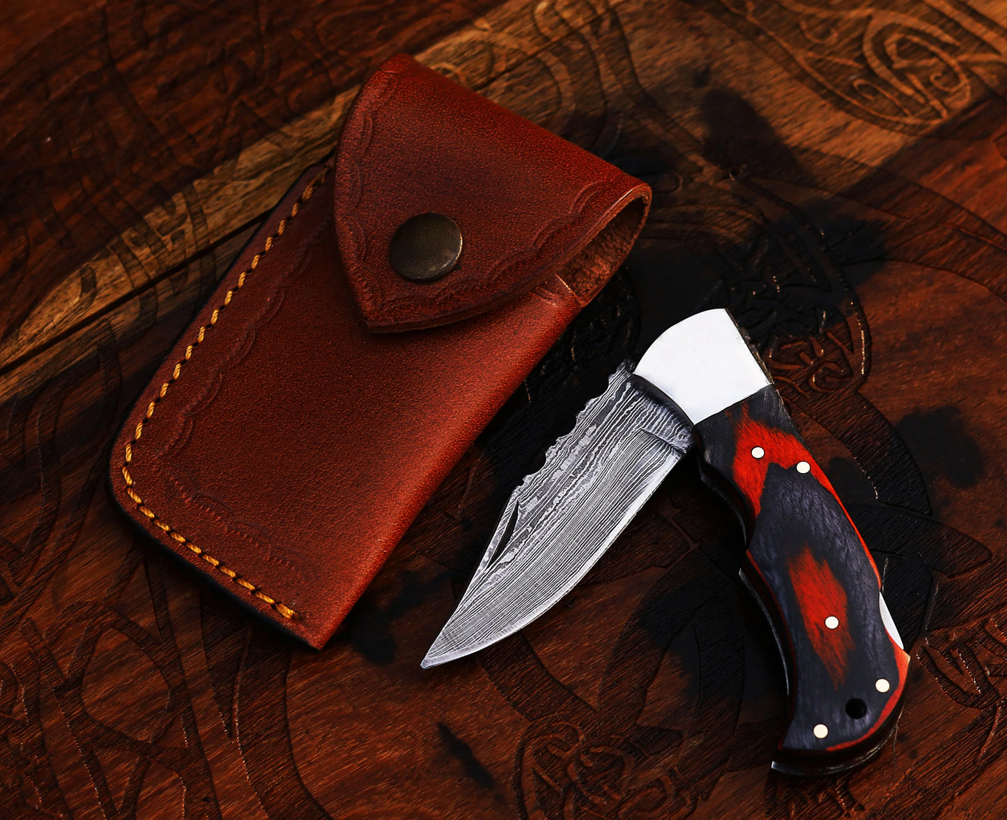 Personalized Damascus Steel Folding Knife - A Distinctive Gift for Him - Korvel