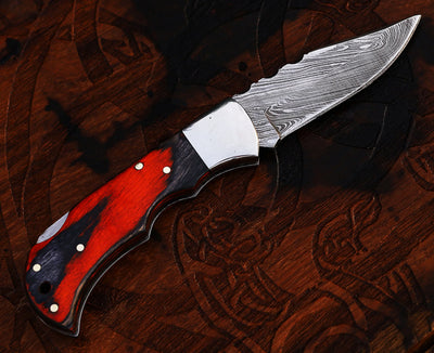 Personalized Damascus Steel Folding Knife - A Distinctive Gift for Him - Korvel