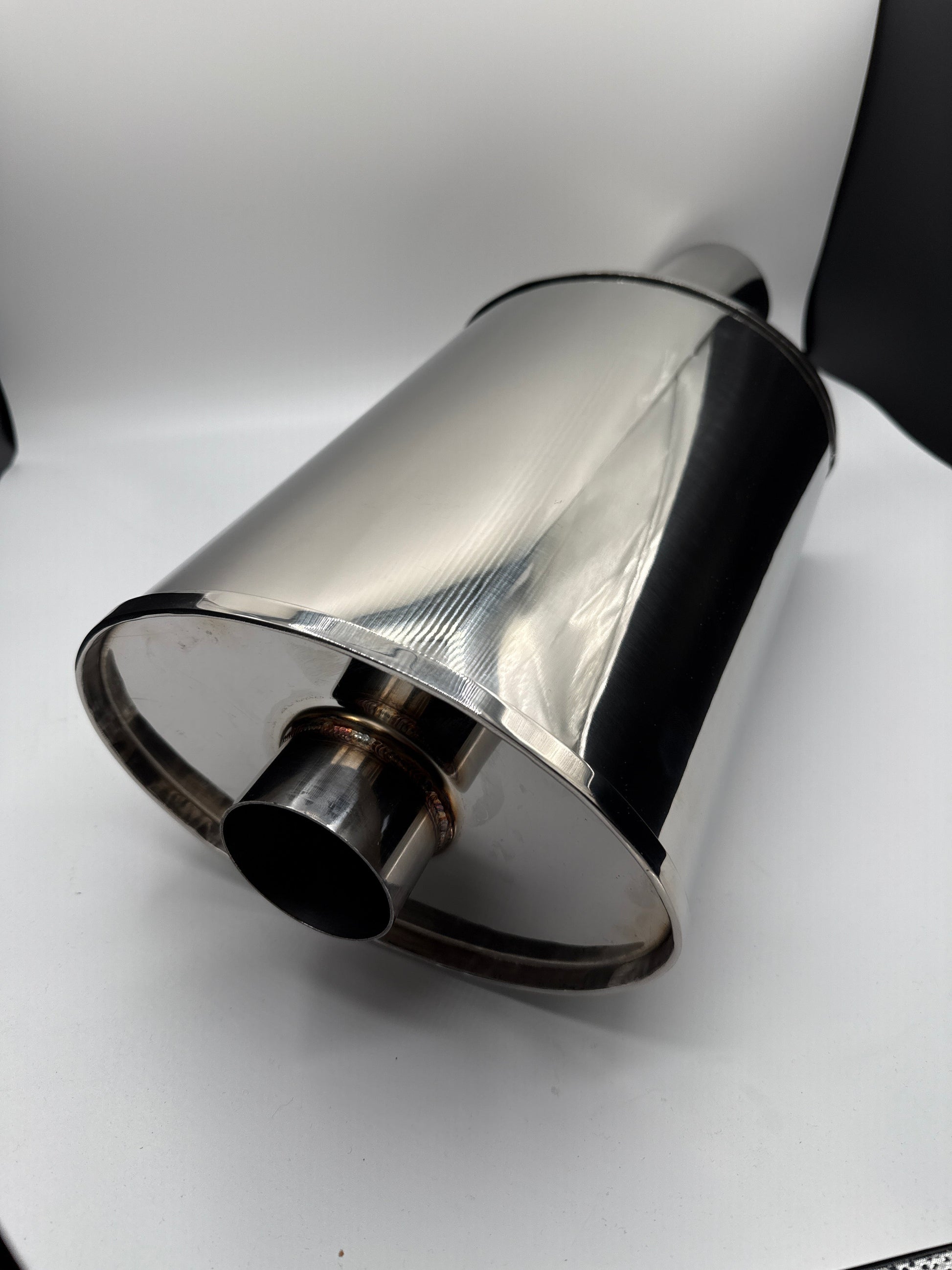 SPDZ1 World Spec Performance Muffler - 2.5" Inlet, 3.5" Outlet - Korvel