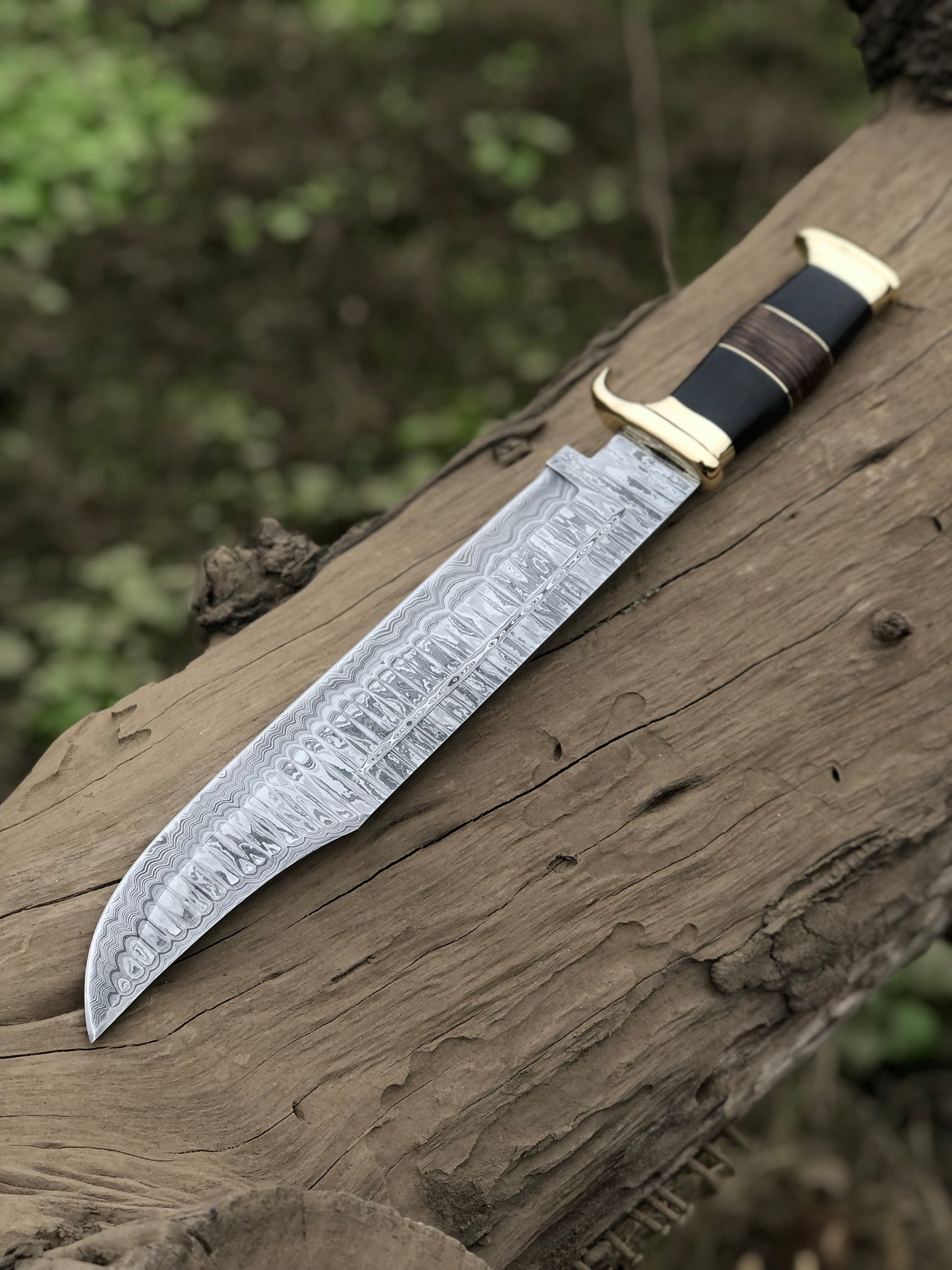 Legendary Crocodile Dundee Knife – 16” Handcrafted Damascus Steel Blade with Buffalo Horn or Leather Grip & Brass Guard + Leather Sheath - Korvel
