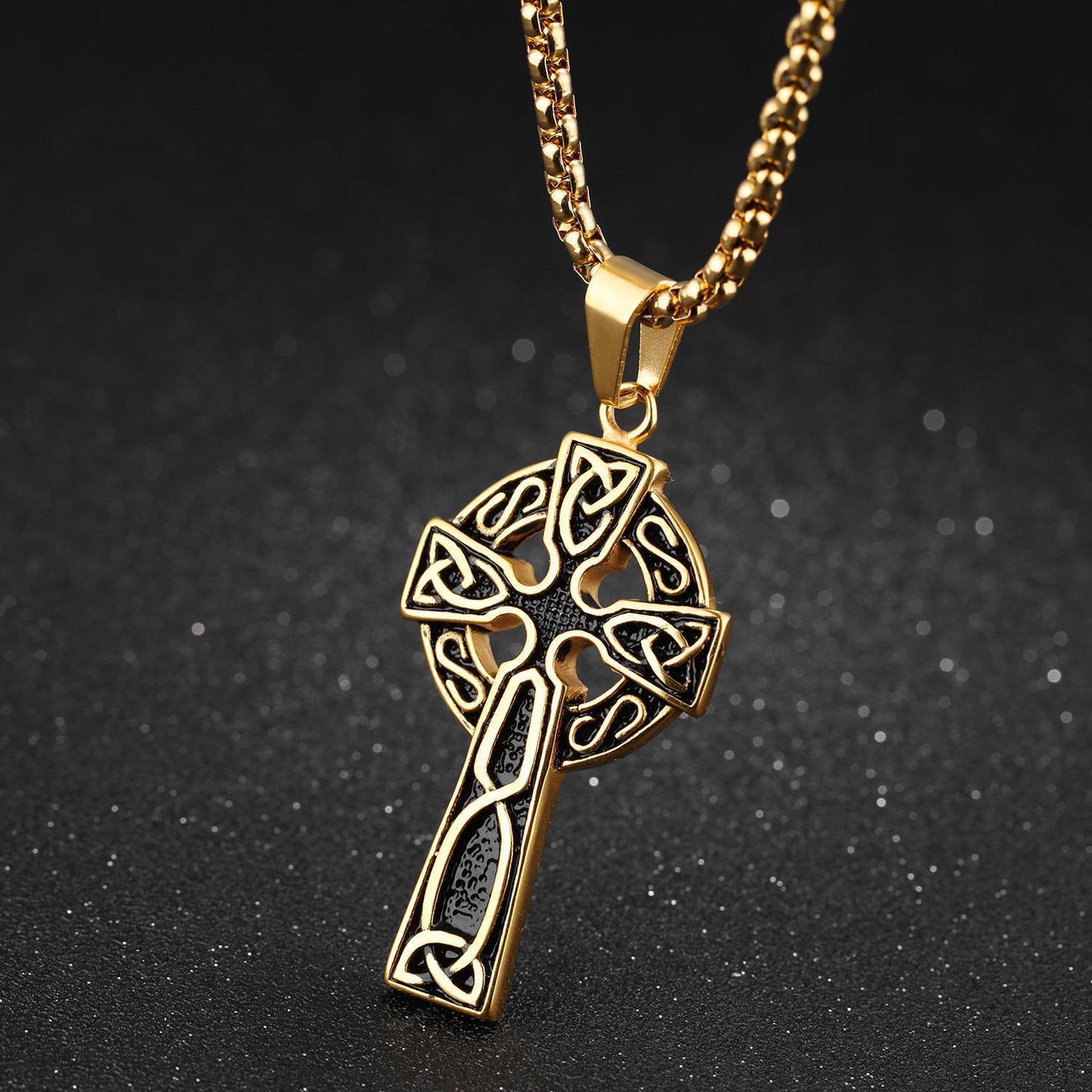 Collier en chaîne en perles croix spiralées en acier titane