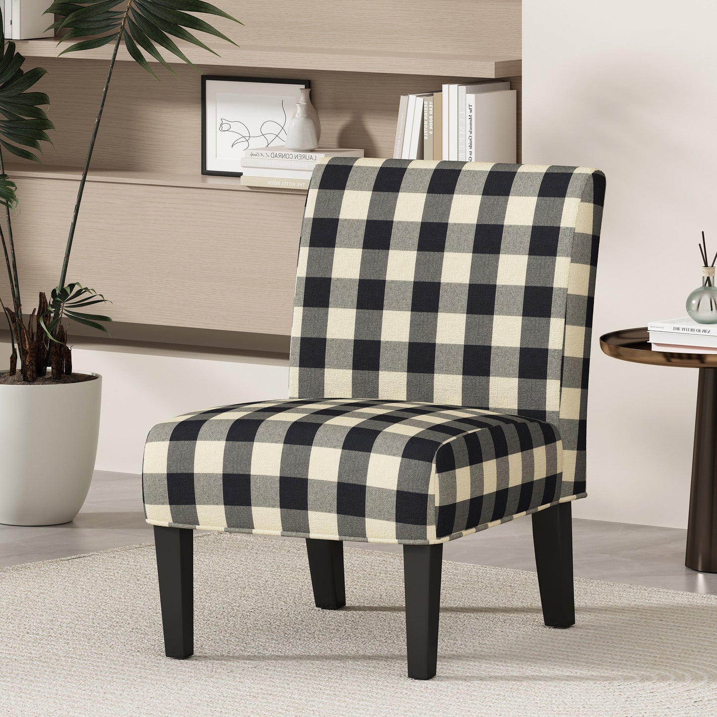 Chaise d'accent élégante pour intérieurs stylés