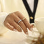 Anillo de Acero Inoxidable Estilo Palacio Frío para Mujeres