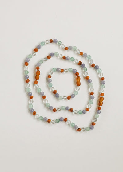 Collar de cuentas de ámbar del mar Báltico y piedras preciosas naturales