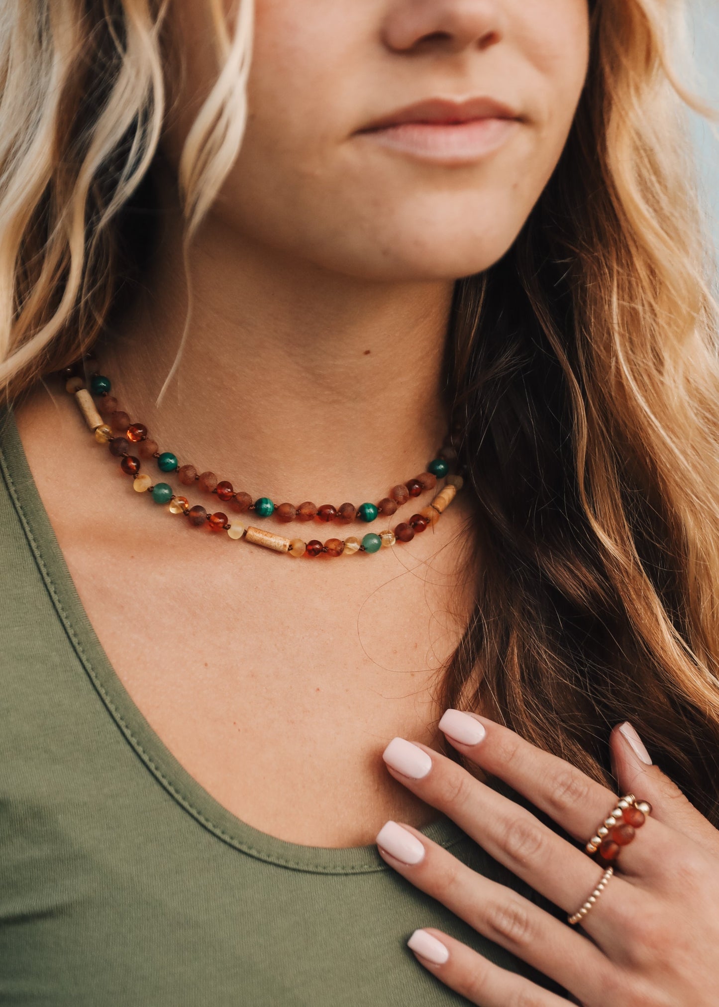 Collier Halo en Ambre de la Mer Baltique et Malachite