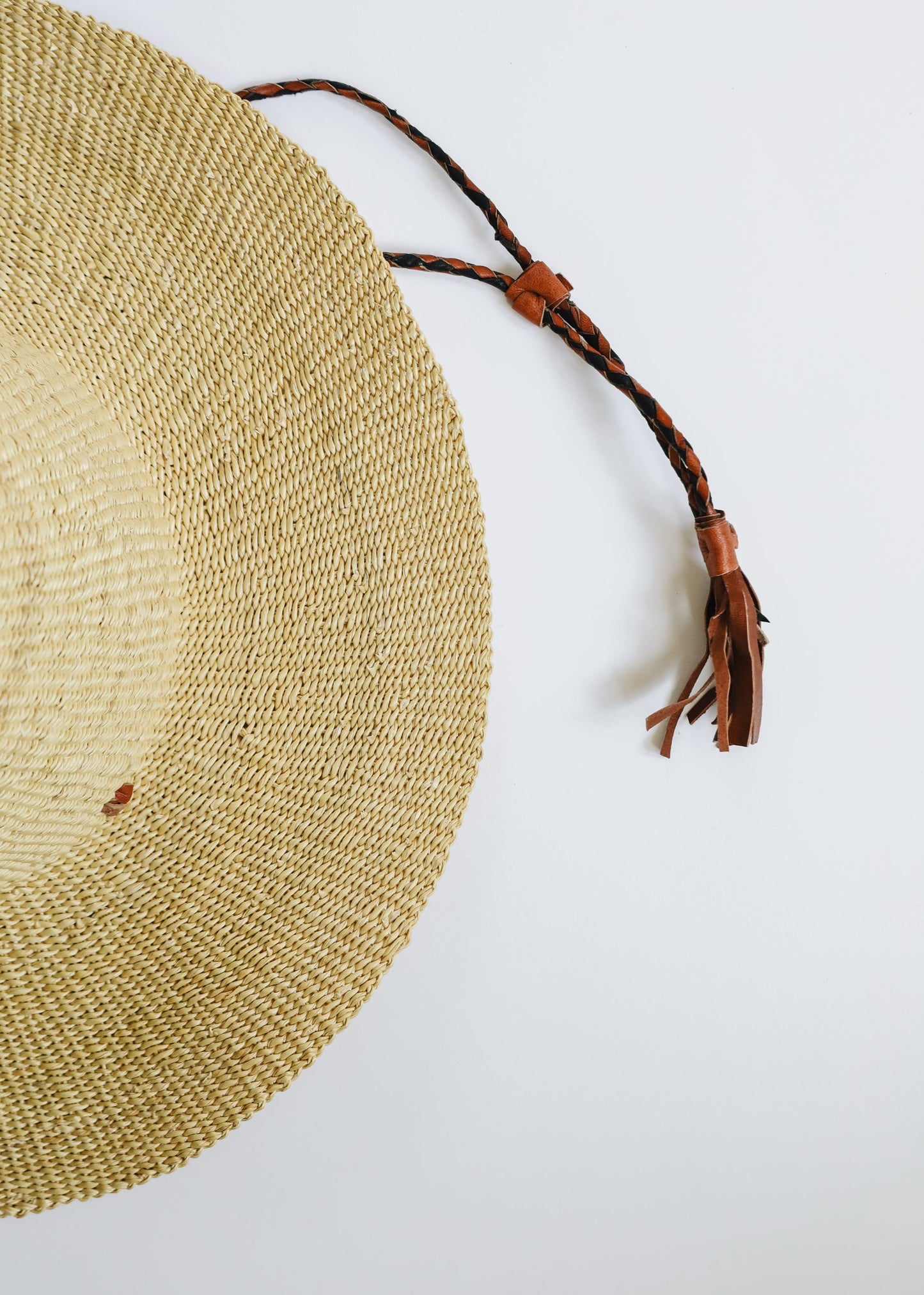 Sombrero de sol tejido a mano