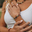 Collier en ambre cognac brut de la mer Baltique avec jade vert et agate rayée