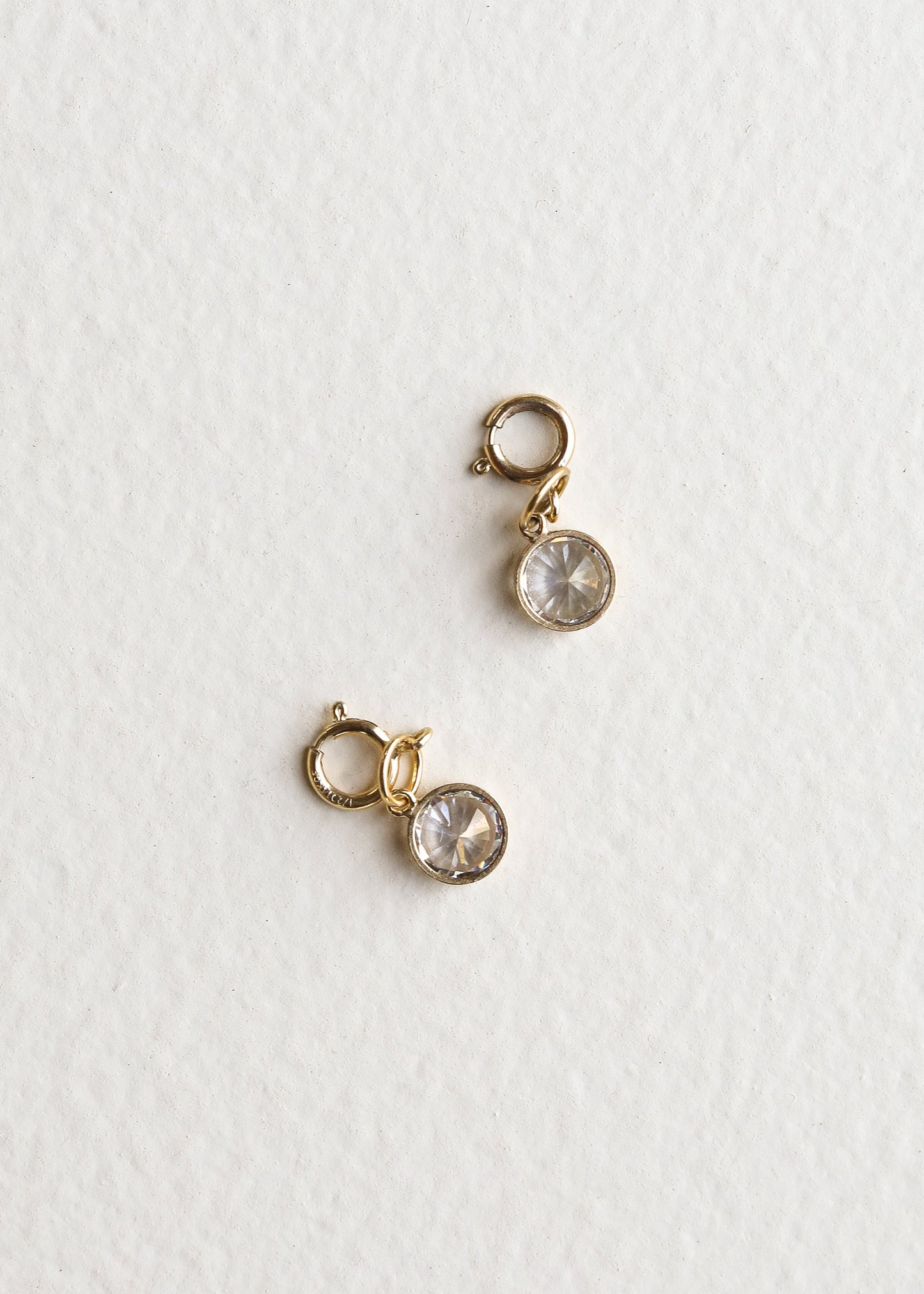 Charm de Brillo de Oro Relleno de 14K