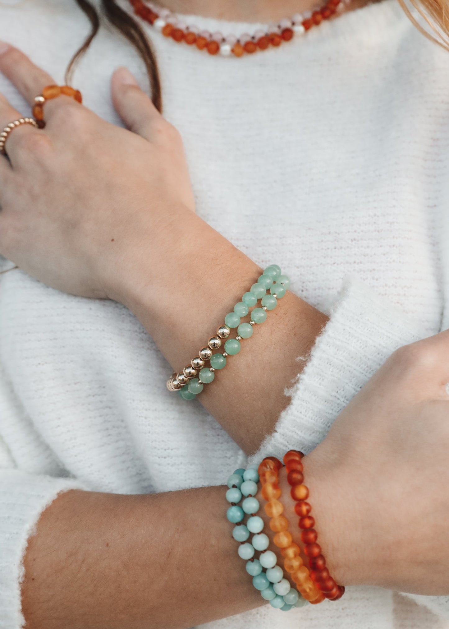 Pulsera elástica de piedras preciosas de aventurina y oro de 14 quilates