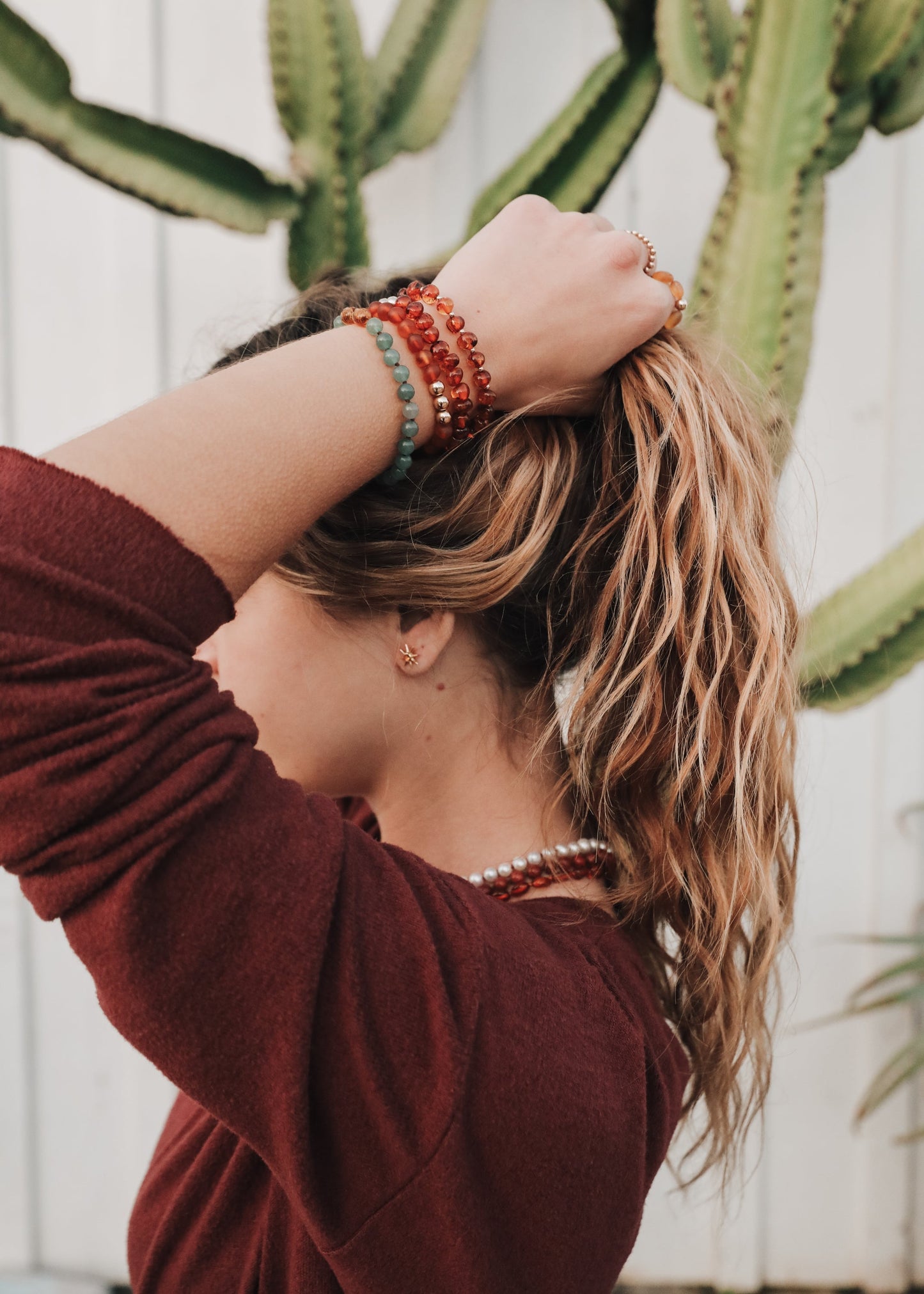 Pulsera Elástica de Sol y Luna de Shungita con Baño de Oro de 14k