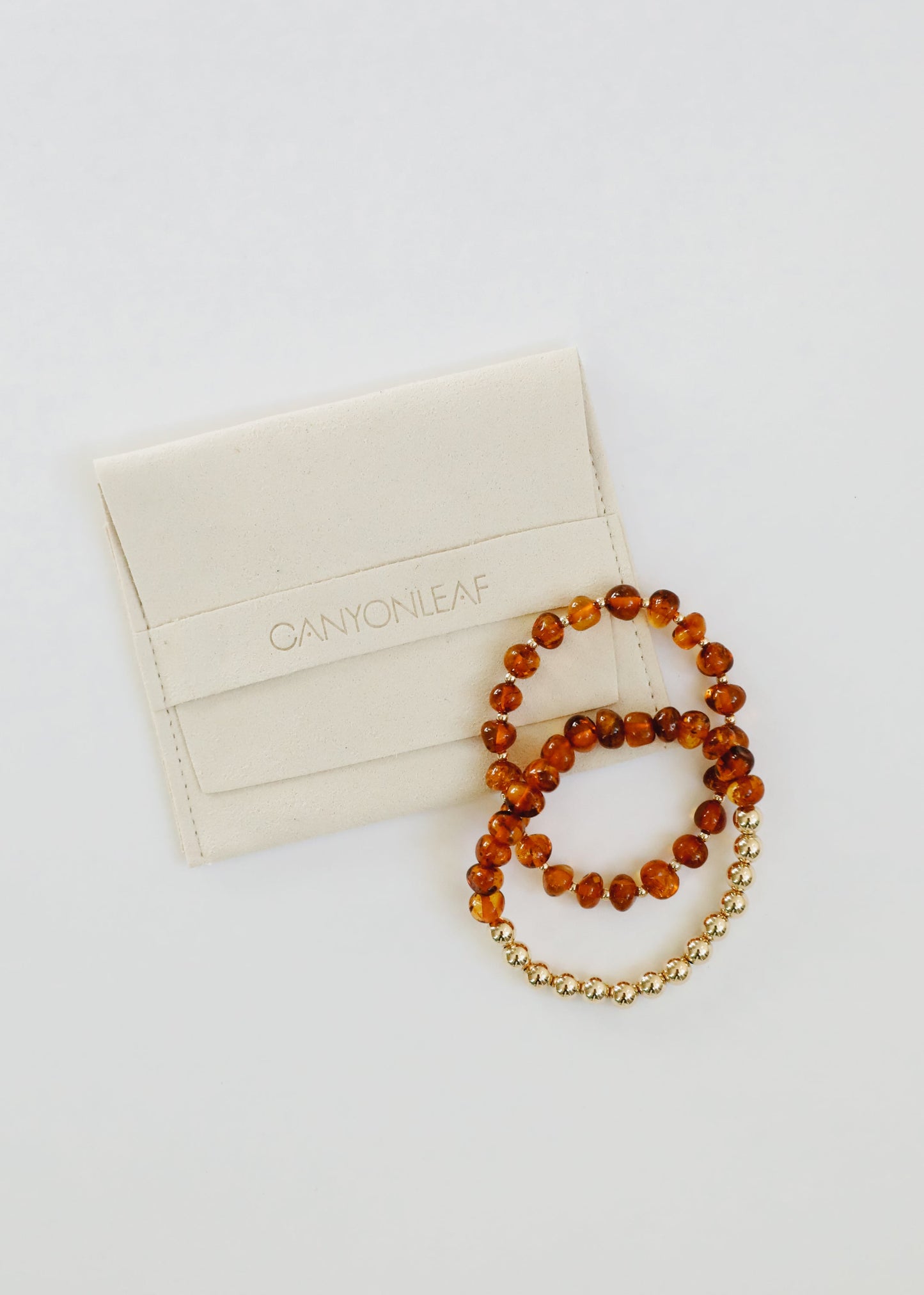 Bracelets en ambre de la mer Baltique et en or rempli de 14 carats Sun + Moon