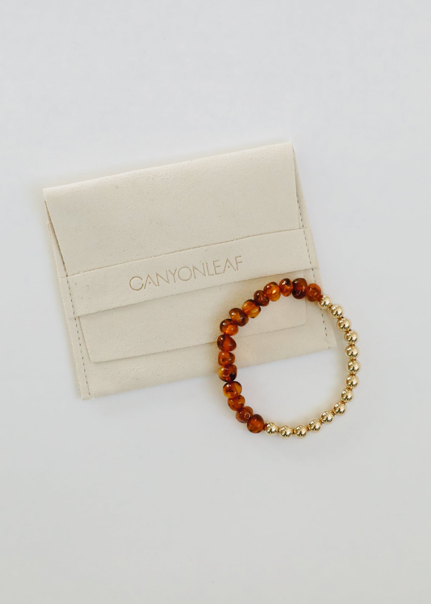 Bracelets en ambre de la mer Baltique et en or rempli de 14 carats Sun + Moon