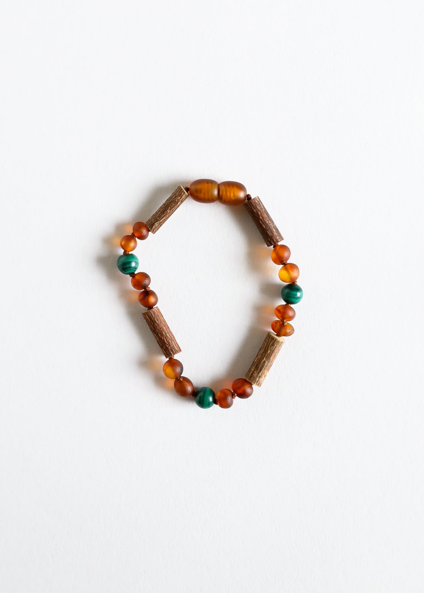 Bracelet/Anklet en Ambre Baltique Cognac Brut et Malachite en Bois de Noisetier