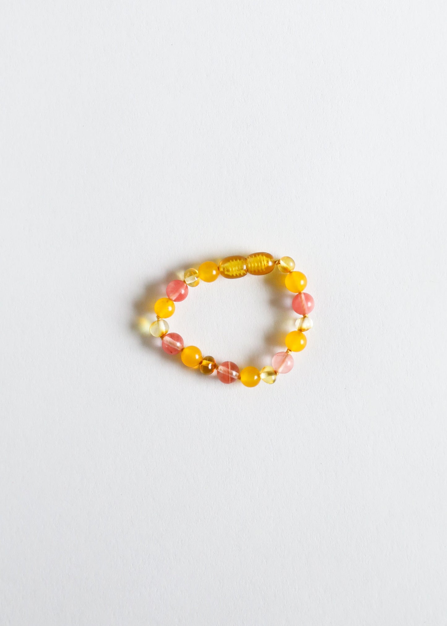Pulsera de Ámbar Báltico Pulido y Gemas de Madreselva