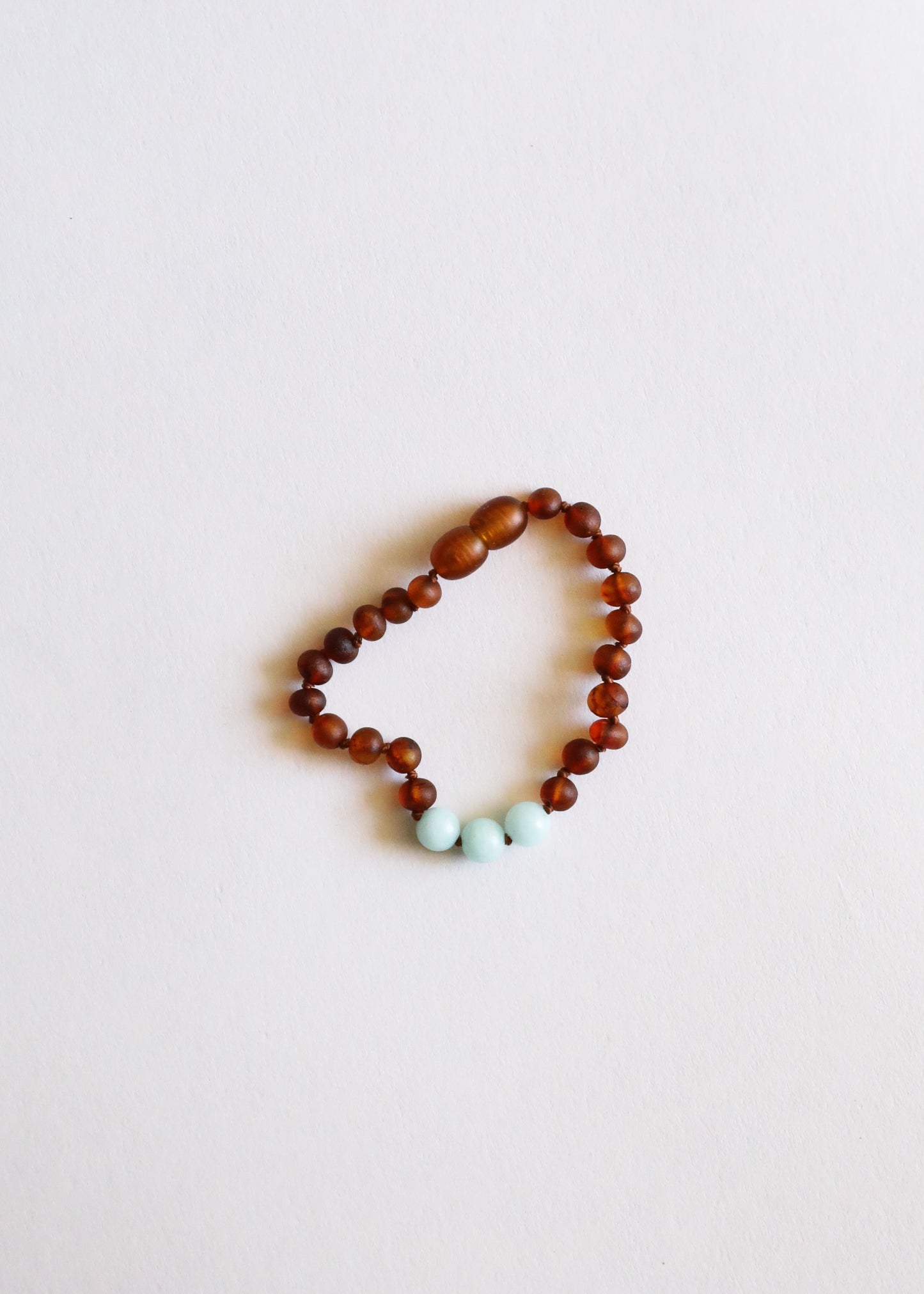 Tobillera o pulsera de ámbar báltico crudo y amazonita