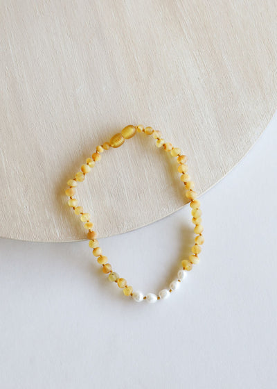 Collar de Ámbar Báltico y Perlas de Miel Cruda