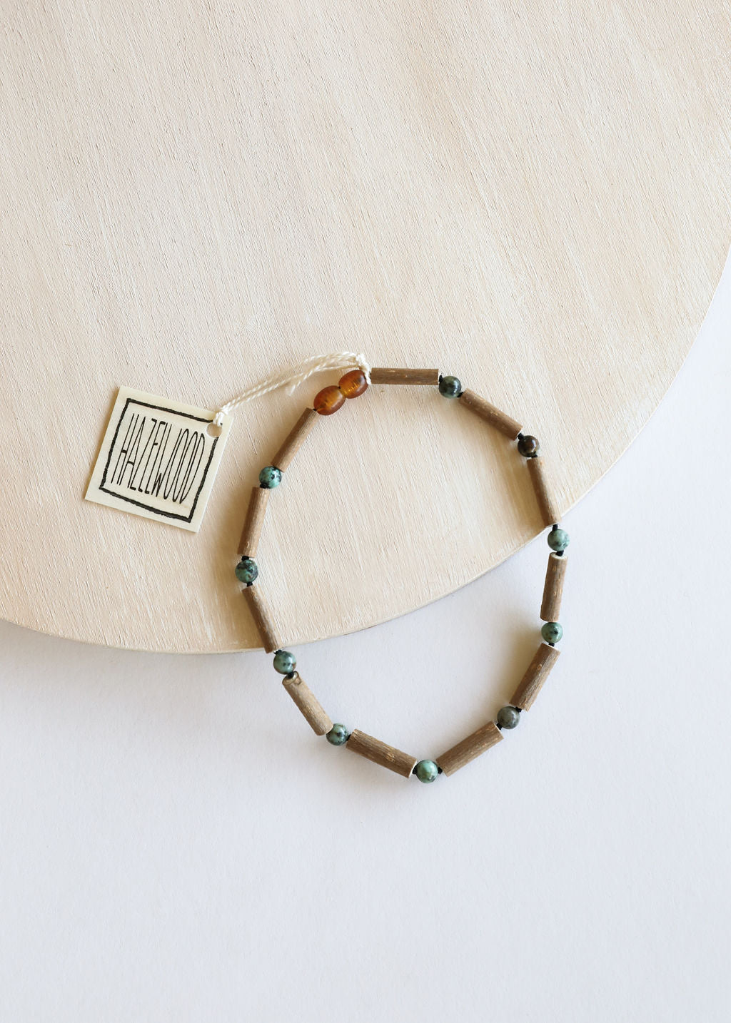 Collar de Madera de Avellana y Jaspe Turquesa