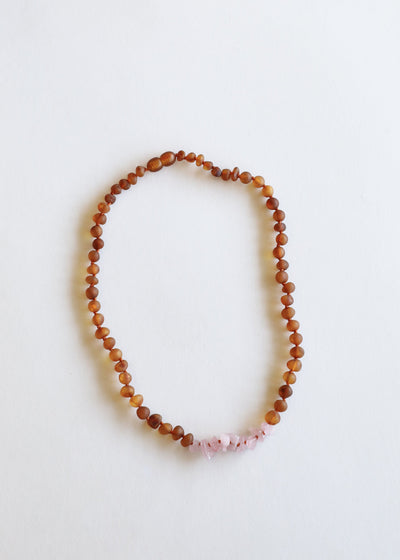 Conjunto de Collar de Ámbar Báltico Cognac Crudo y Cuarzo Rosa