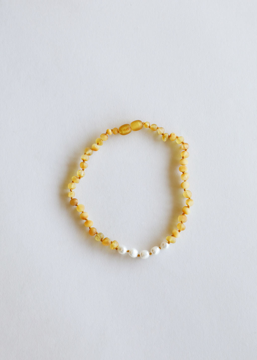 Collar de Ámbar Báltico y Perlas de Miel Cruda