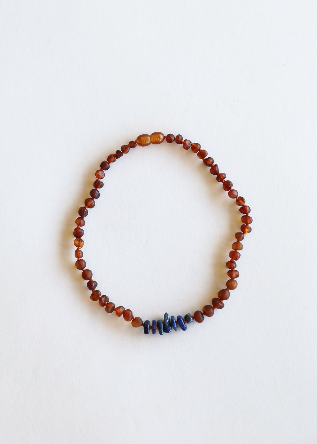 Collier en Ambre Baltique Cognac Brut et Lapis