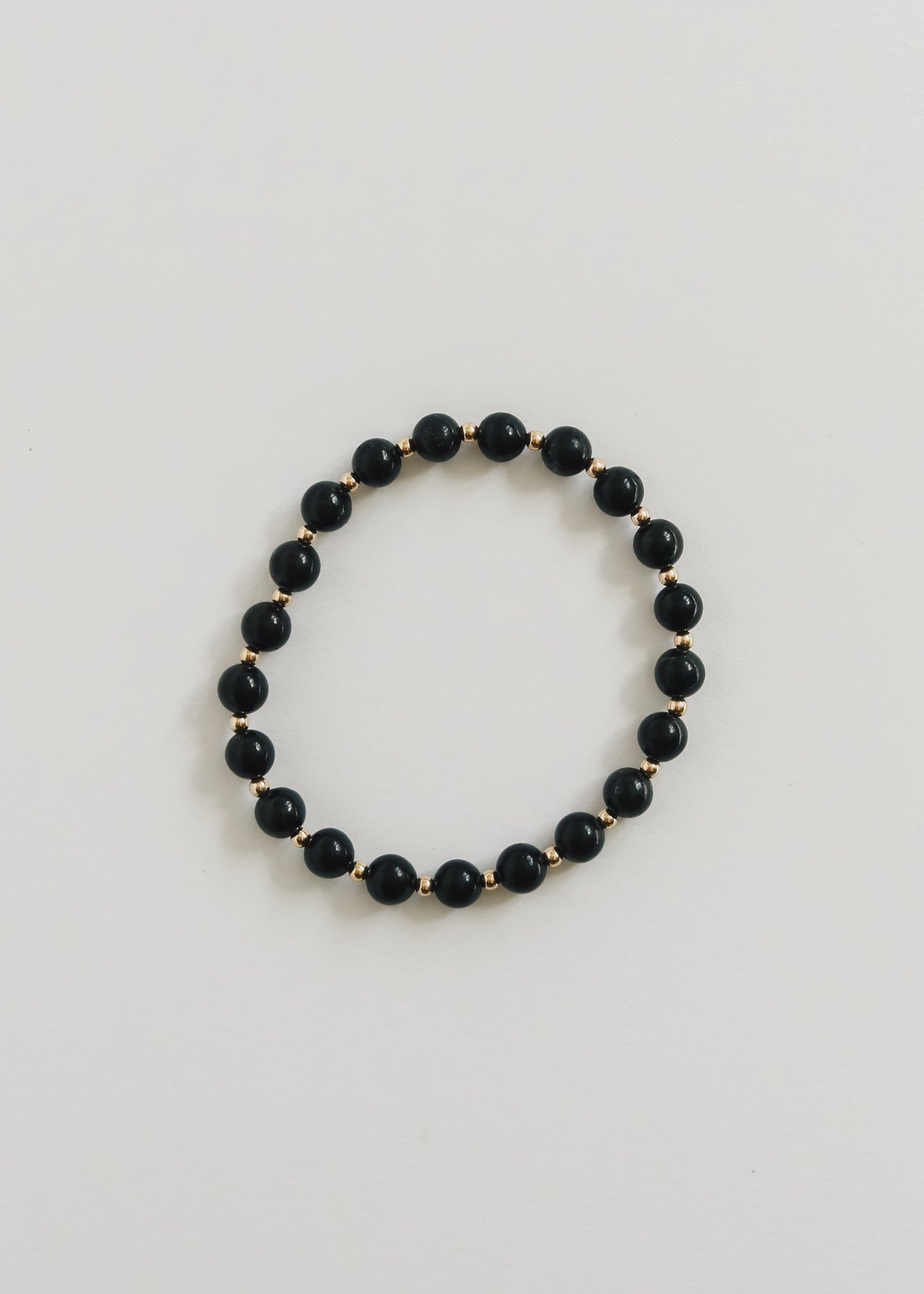 Pulsera Elástica de Sol y Luna de Shungita con Baño de Oro de 14k